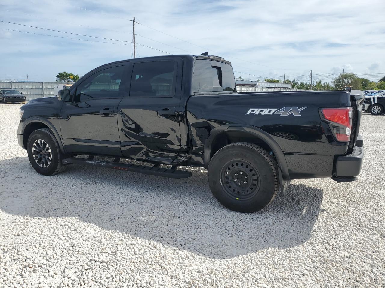 2023 NISSAN TITAN SV - Фото 2