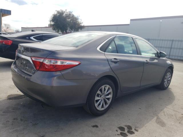 2017 Toyota Camry Le - Фото 3