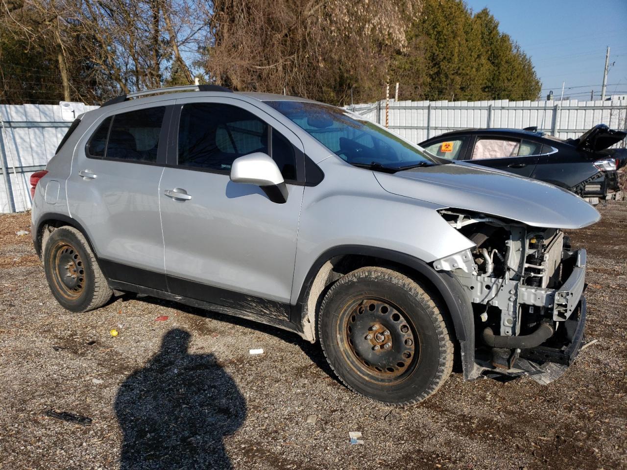 2021 CHEVROLET TRAX 1LT - Image 4