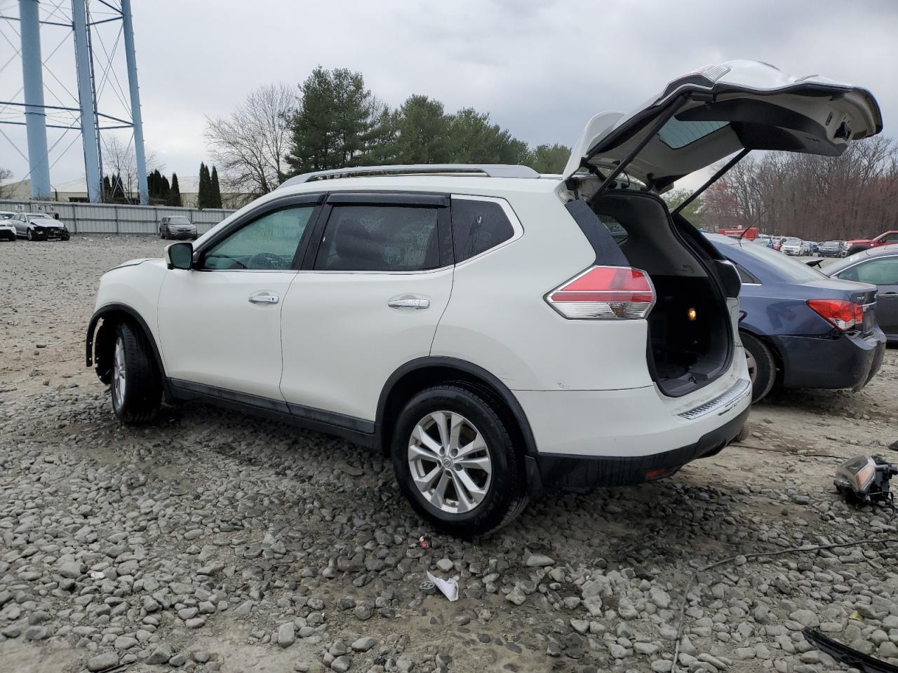 2015 NISSAN ROGUE S - Image 2