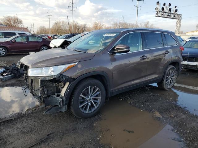 2019 Toyota Highlander Se