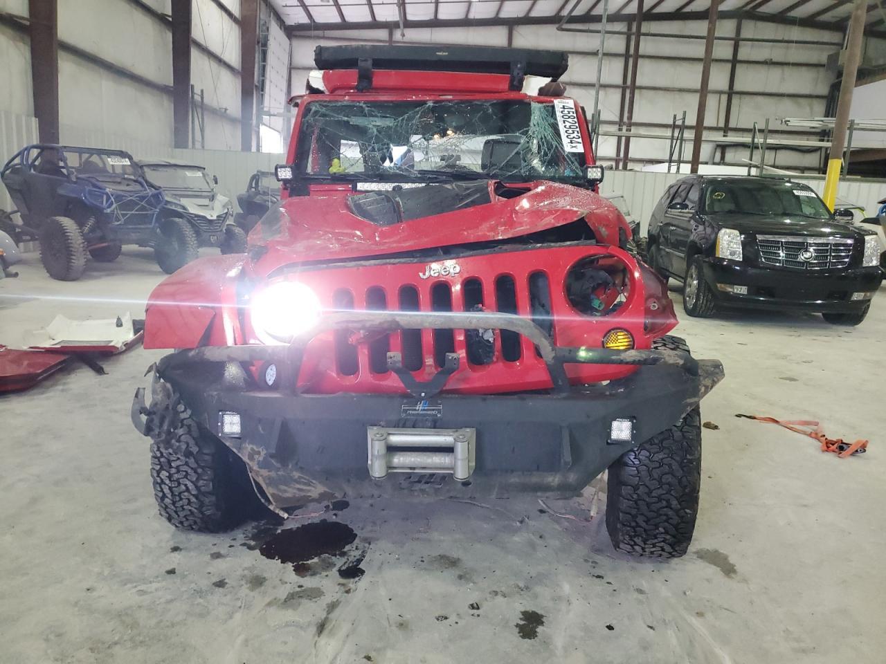 2017 JEEP WRANGLER U - Фото 5