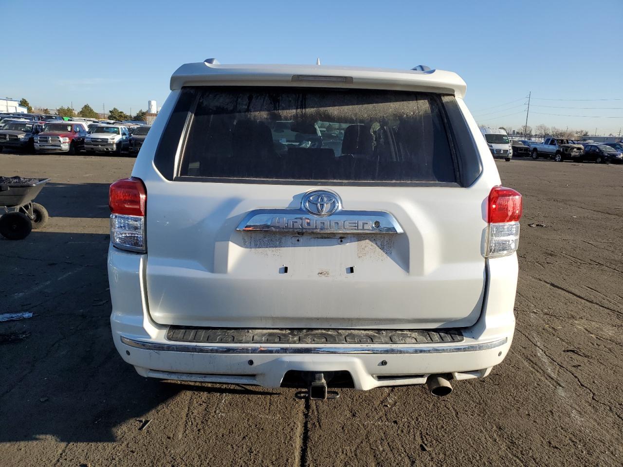 2011 TOYOTA 4RUNNER SR - Image 6