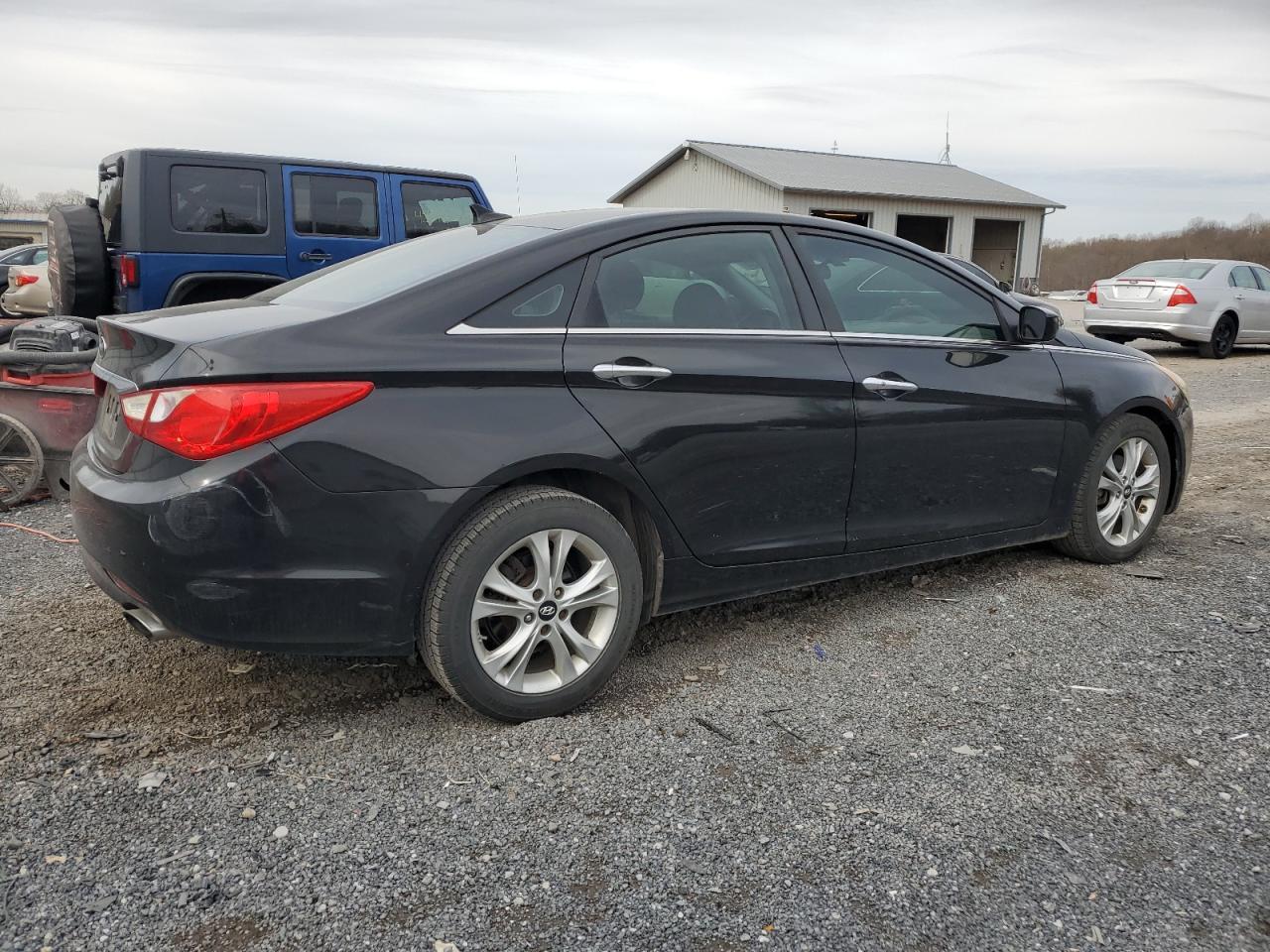 2011 HYUNDAI SONATA - Image 3