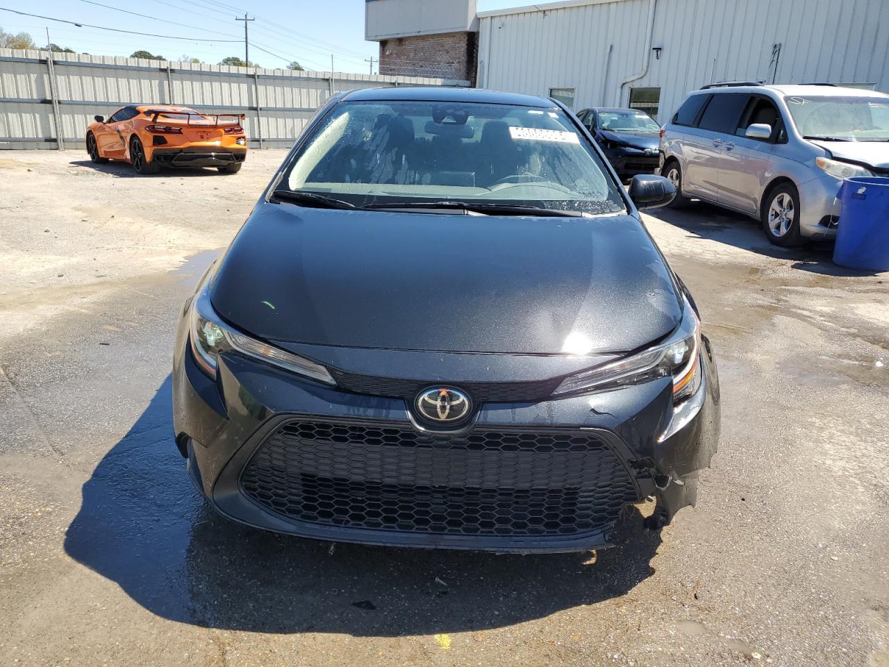 2021 TOYOTA COROLLA LE - Фото 5