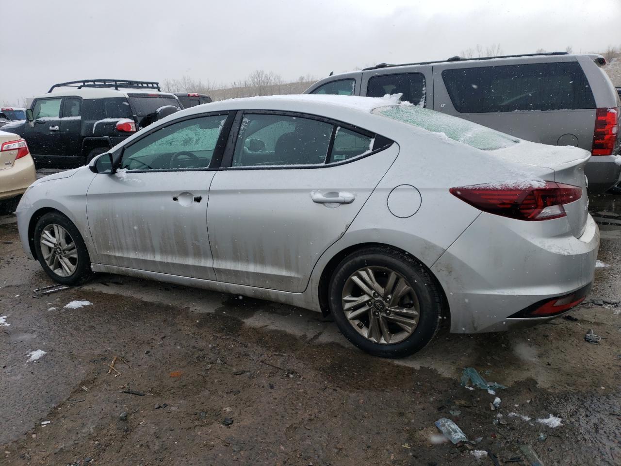 2019 HYUNDAI ELANTRA SE - Фото 2