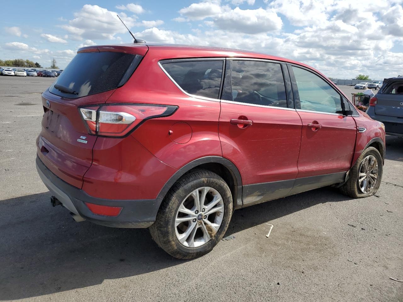 2017 FORD ESCAPE SE - Фото 3