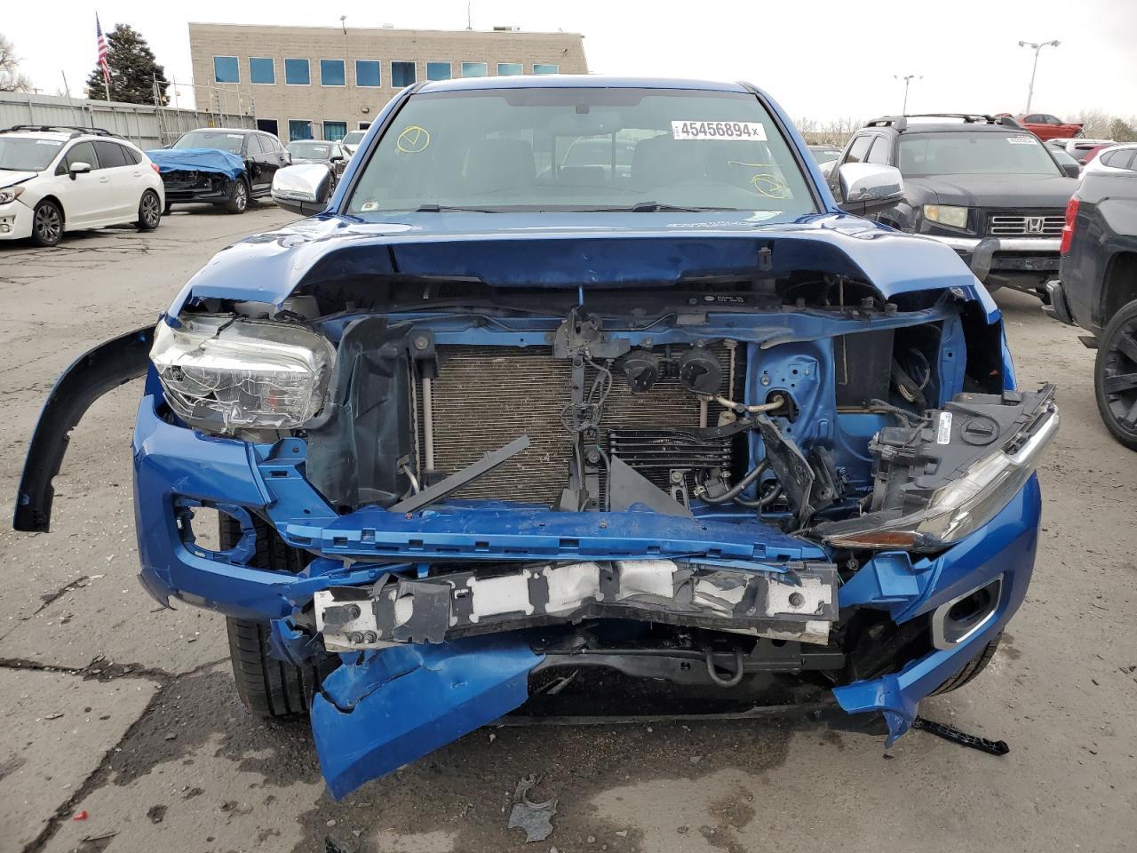 2017 TOYOTA TACOMA DOU - Фото 5