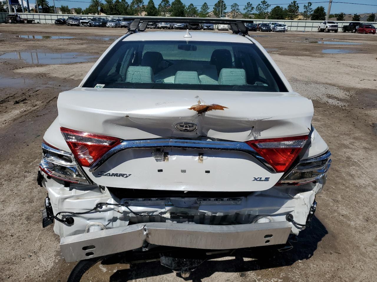 2015 TOYOTA CAMRY LE - Image 6