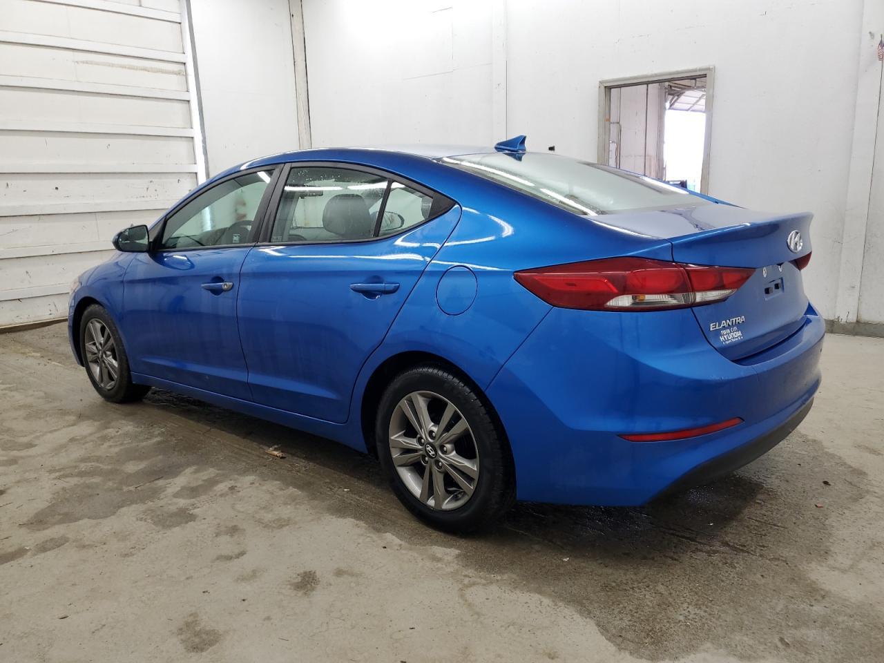 2017 HYUNDAI ELANTRA SE - Image 2