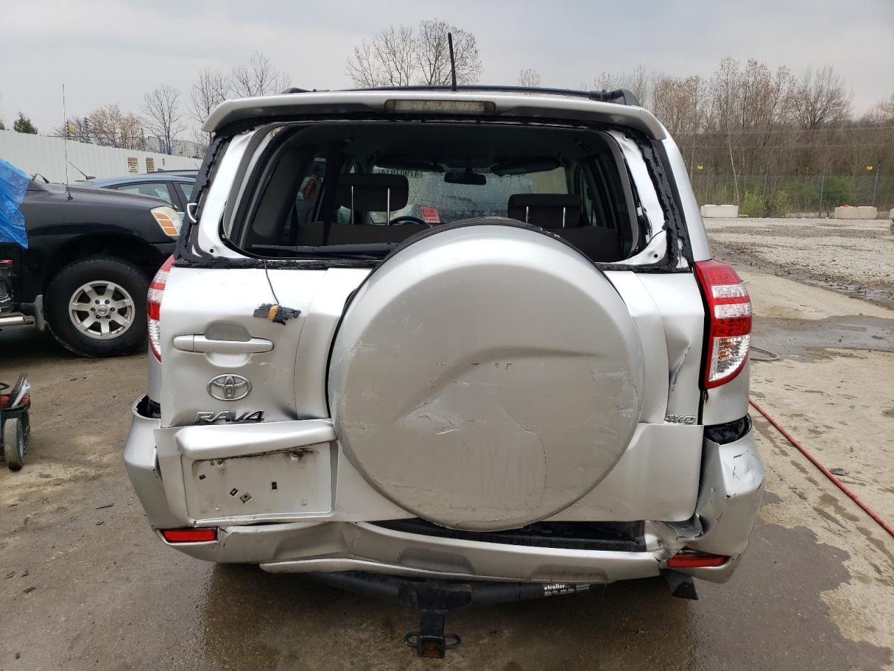 2011 TOYOTA RAV4 - Image 6