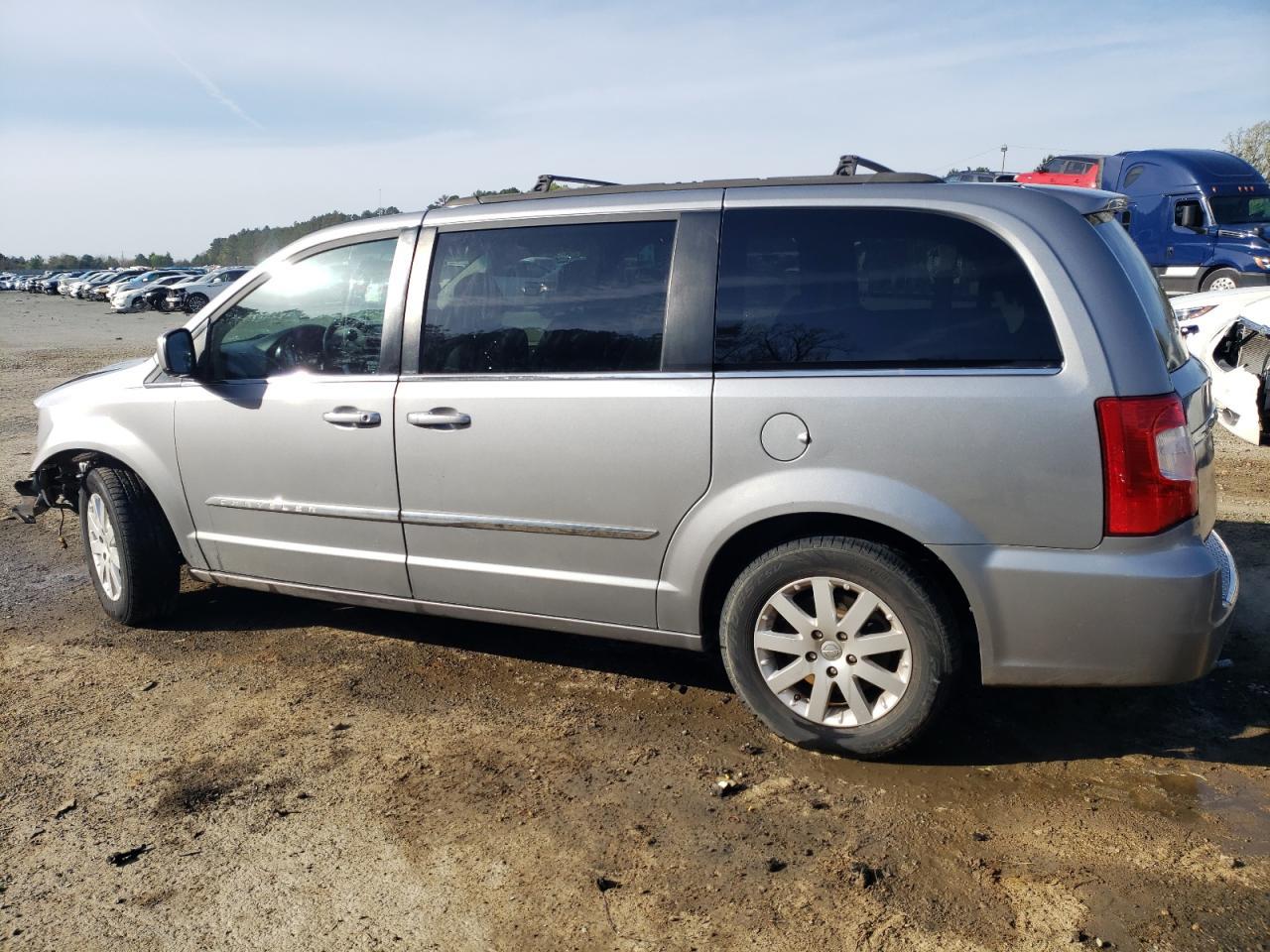 2014 CHRYSLER TOWN & COU - Фото 2