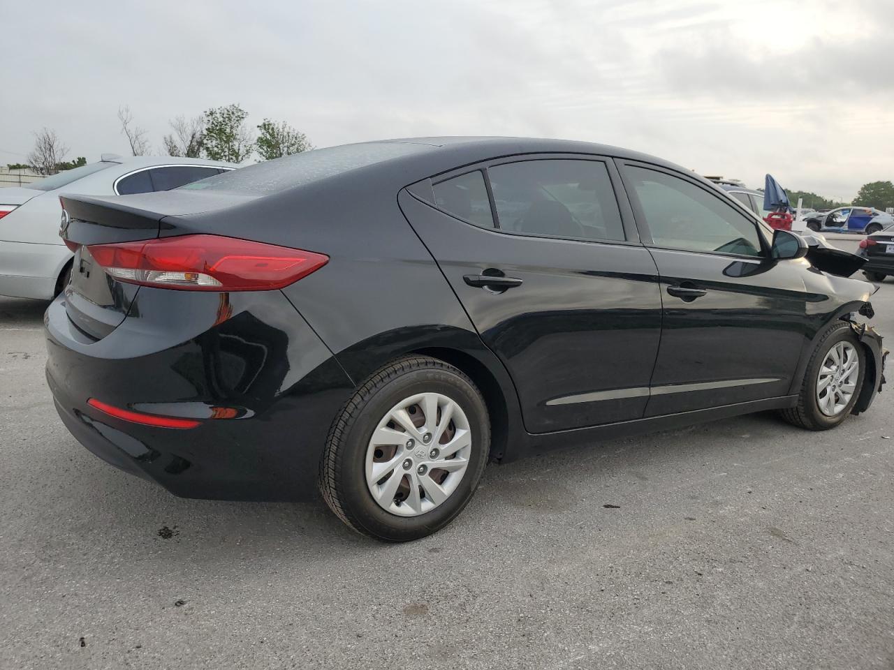 2018 HYUNDAI ELANTRA SE - Image 3