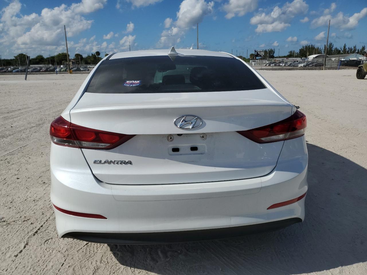 2018 HYUNDAI ELANTRA SE - Фото 6