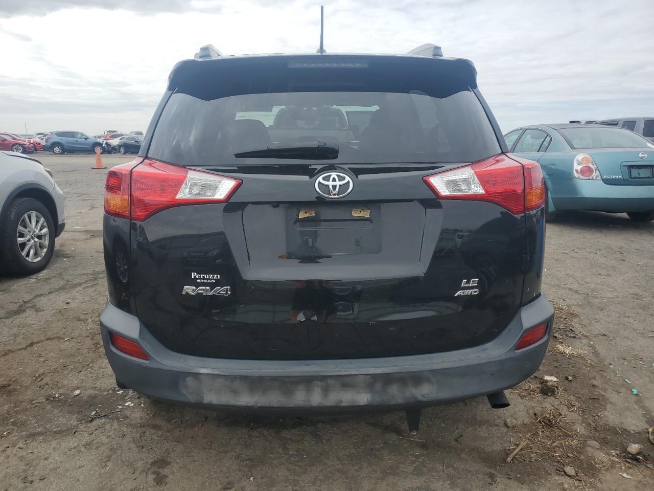 2014 TOYOTA RAV4 LE - Фото 6