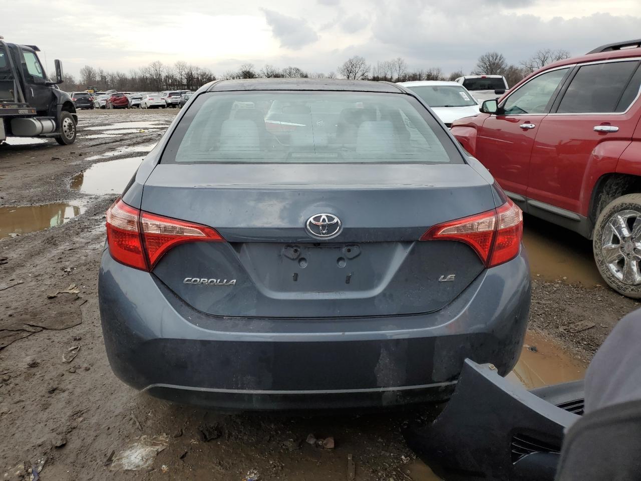 2018 TOYOTA COROLLA L - Image 6