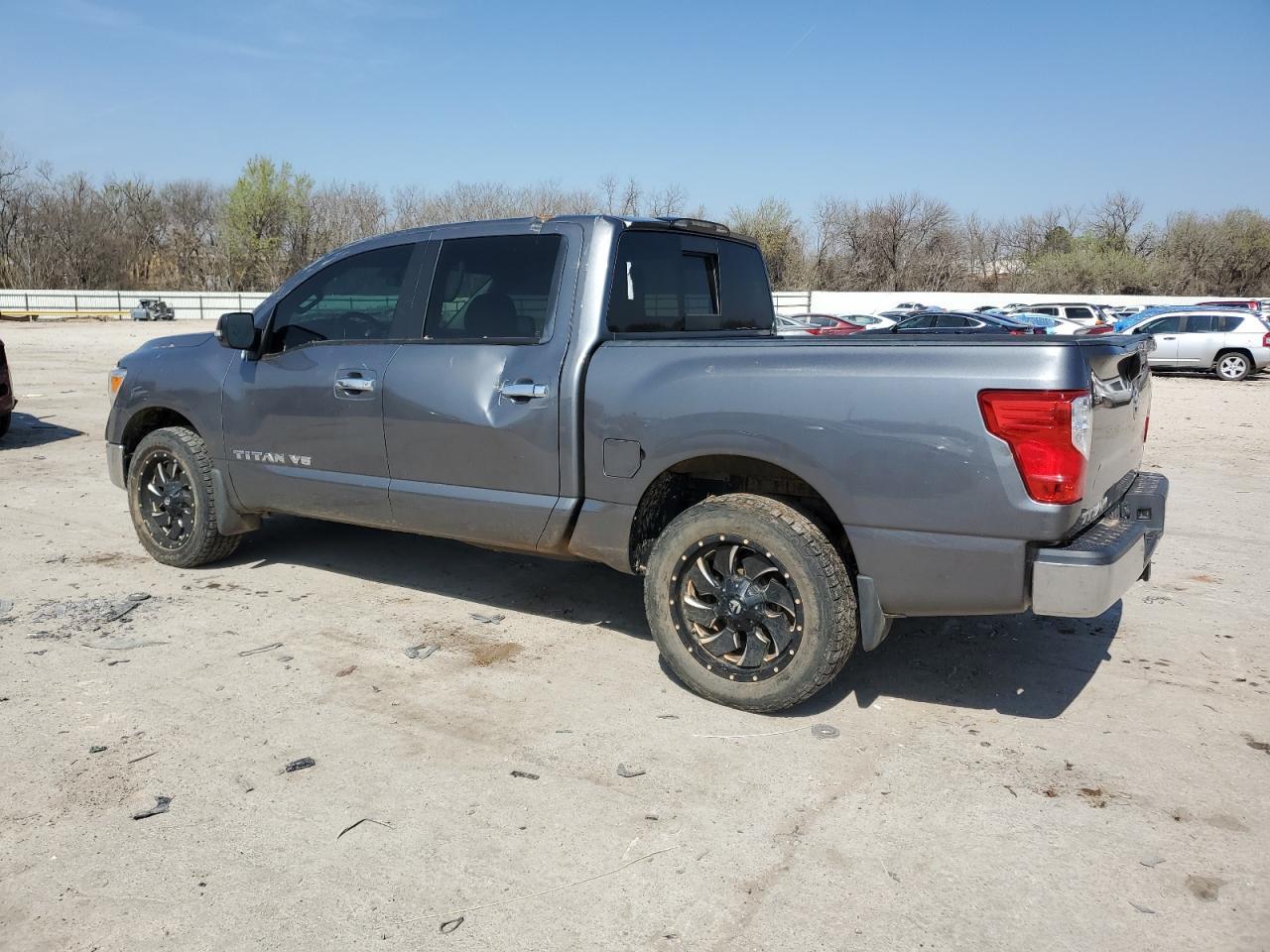 2018 NISSAN TITAN S - Фото 2