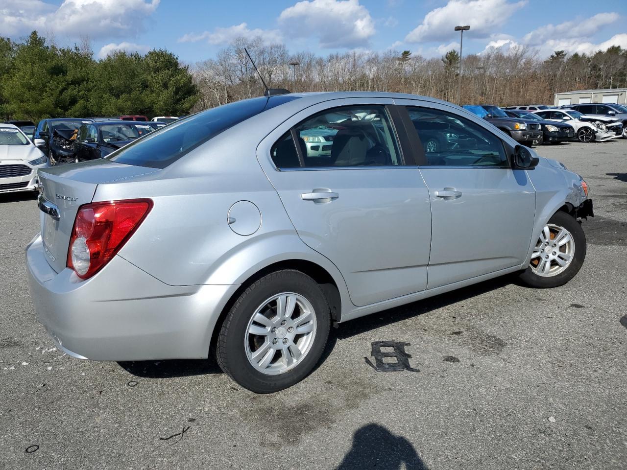 2016 CHEVROLET SONIC LT - Image 3