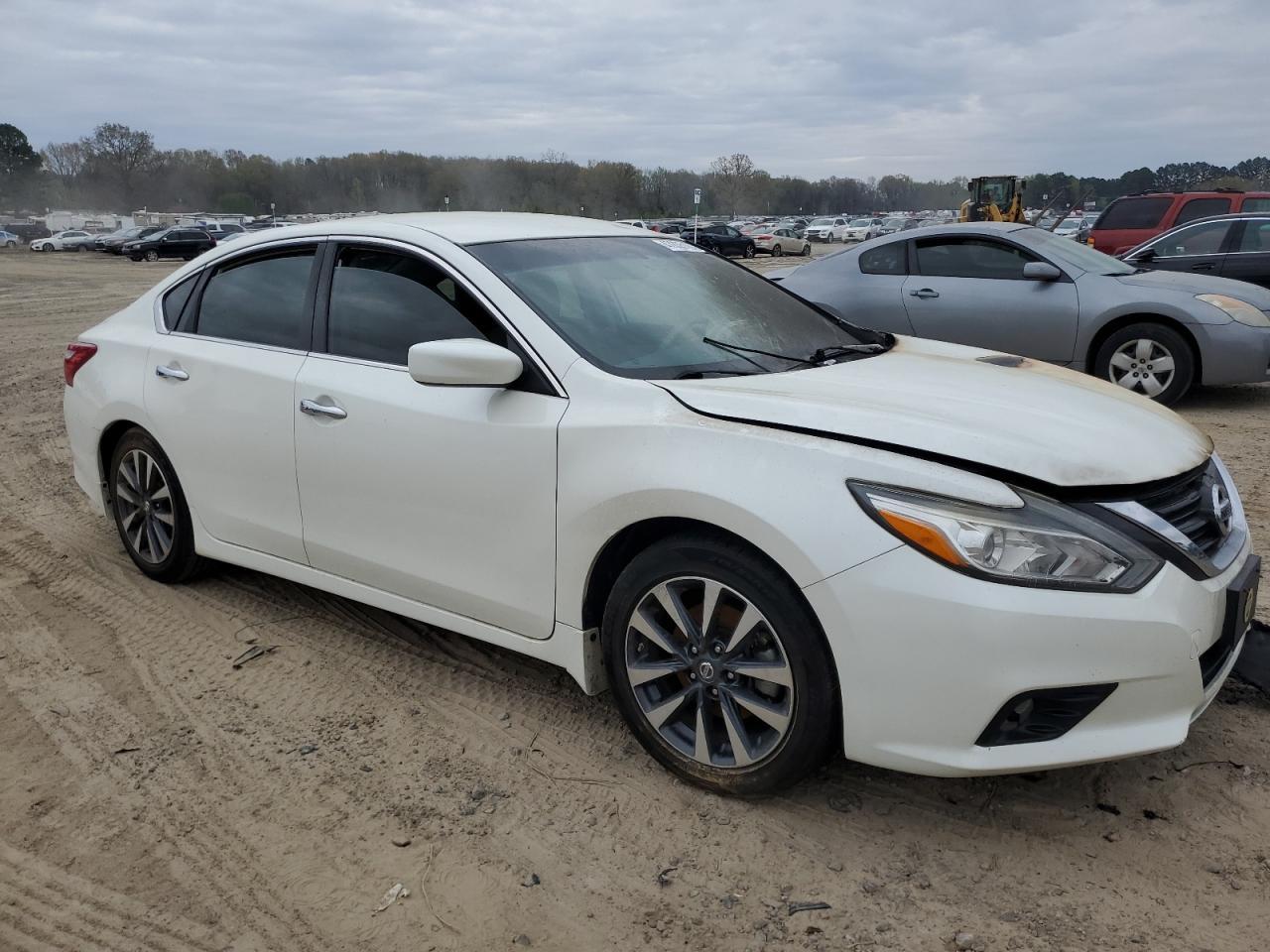 2017 NISSAN ALTIMA 2.5 - Фото 4