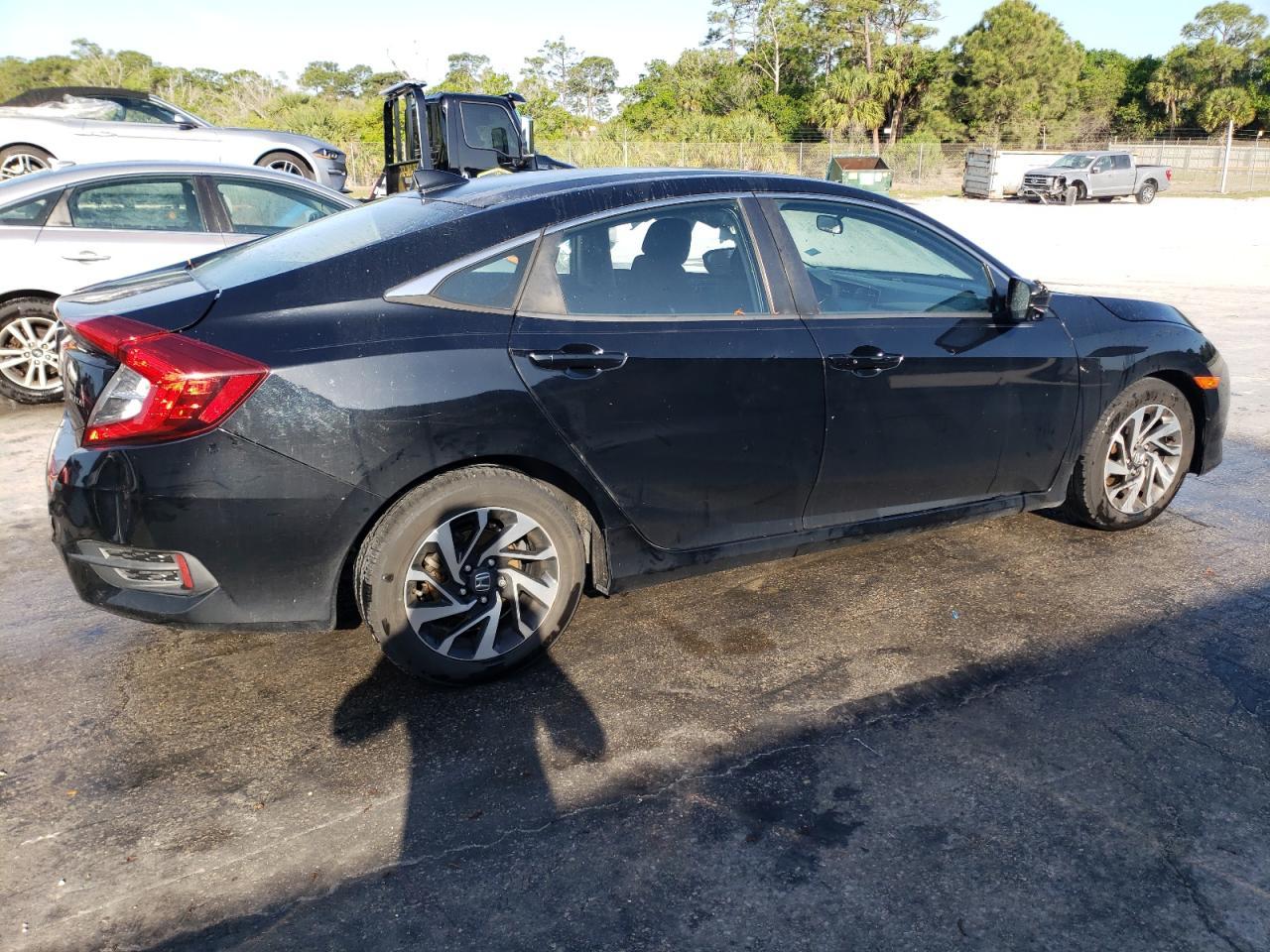 2018 HONDA CIVIC EX - Фото 3