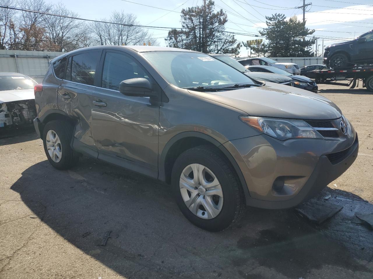2015 TOYOTA RAV4 LE - Фото 4