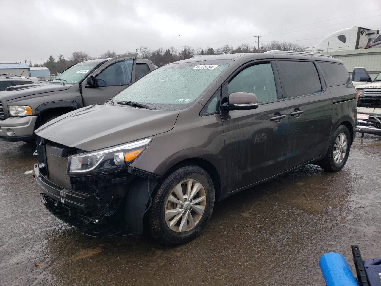 2017 KIA SEDONA LX