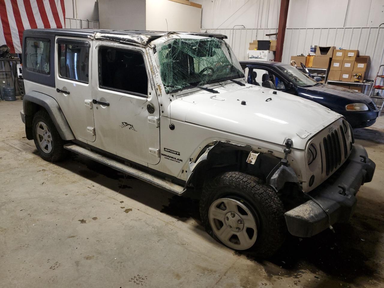 2017 JEEP WRANGLER U - Image 4