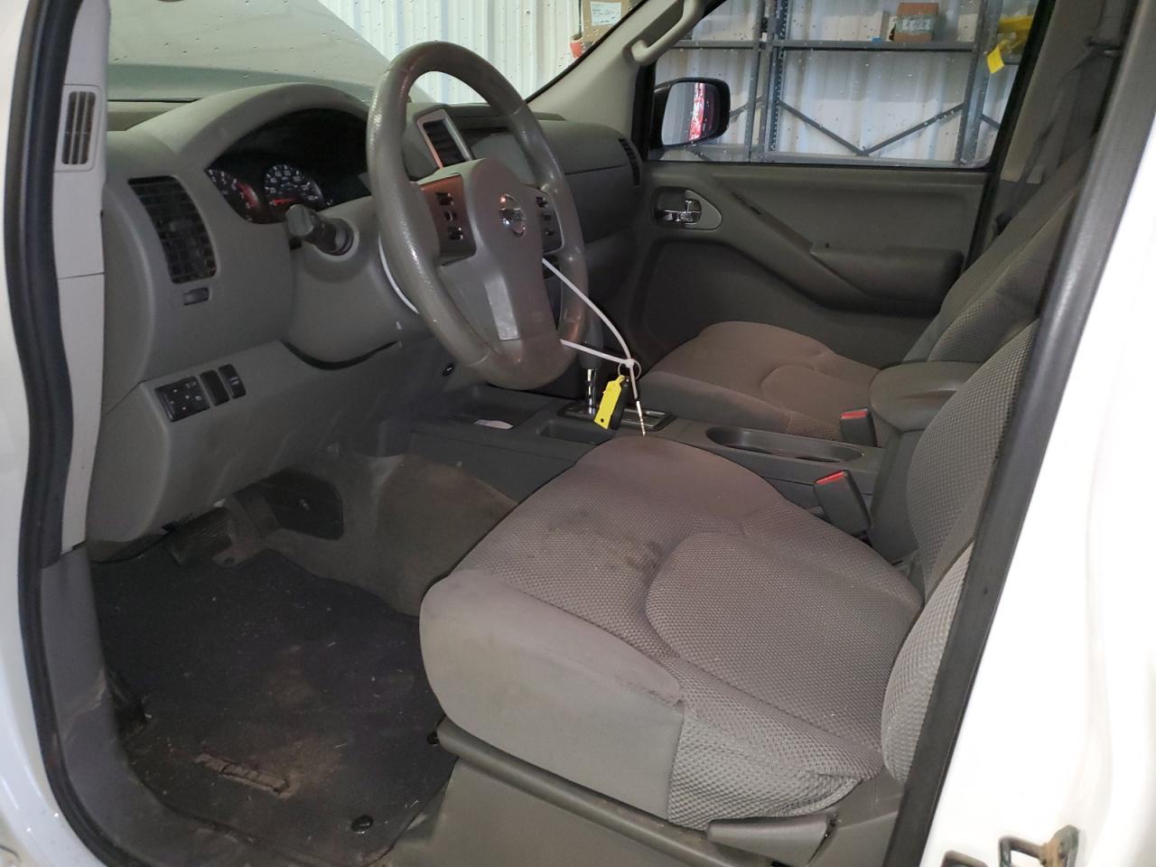 2012 NISSAN FRONTIER S - Фото 7
