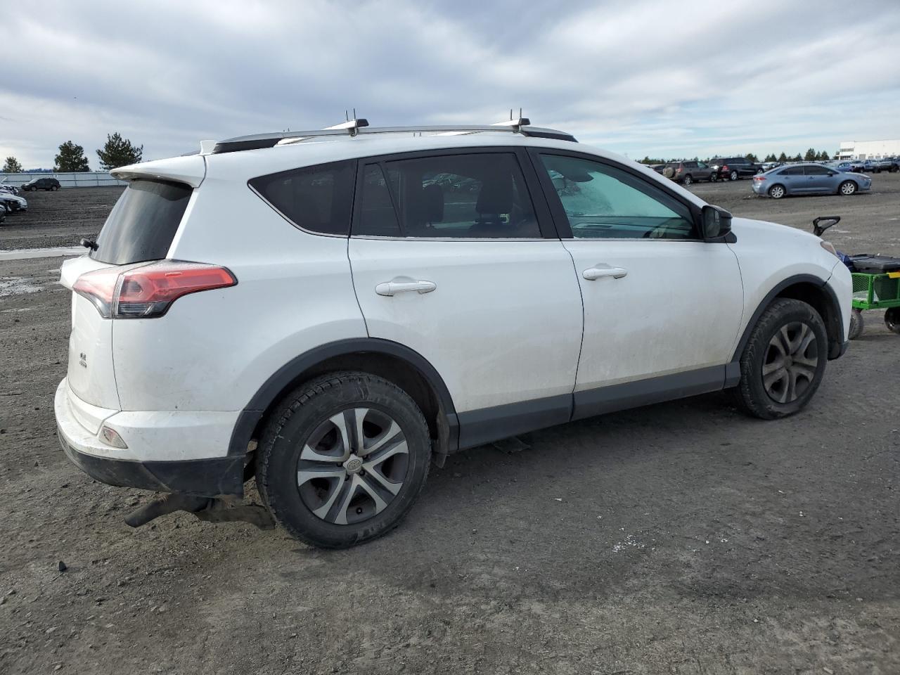 2017 TOYOTA RAV4 LE - Image 3