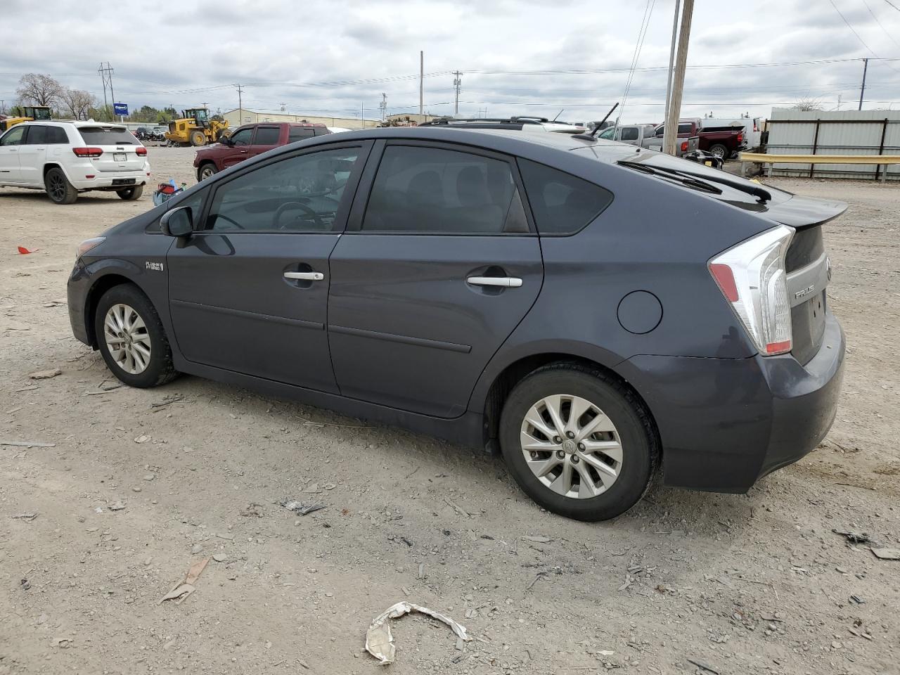 2015 TOYOTA PRIUS PLUG - Image 2