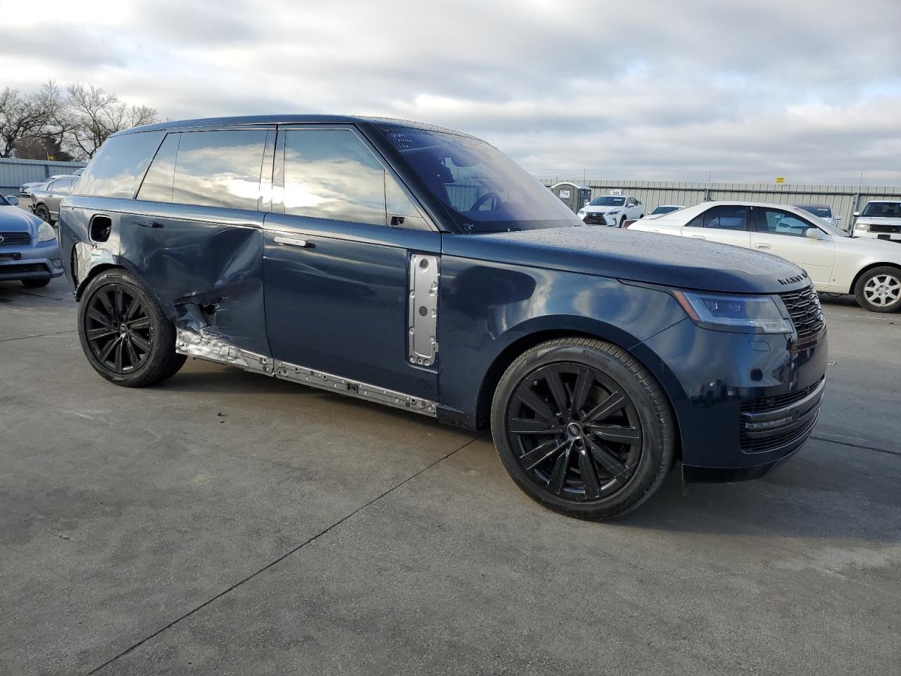 2023 LAND ROVER RANGE ROVE - Image 4