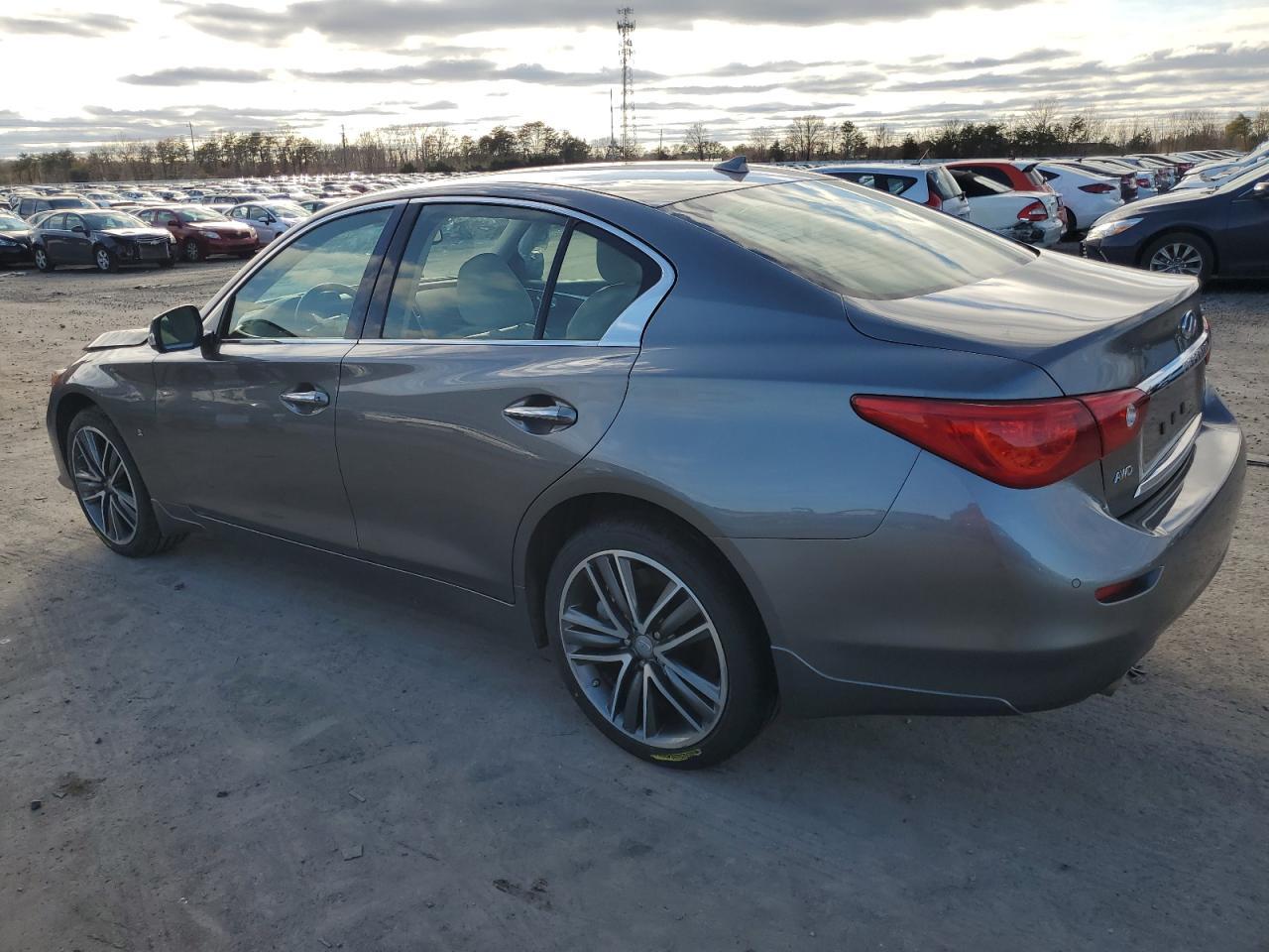 2015 INFINITI Q50 BASE - Фото 2