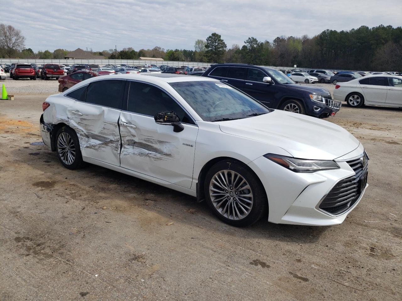 2019 TOYOTA AVALON XLE - Image 4