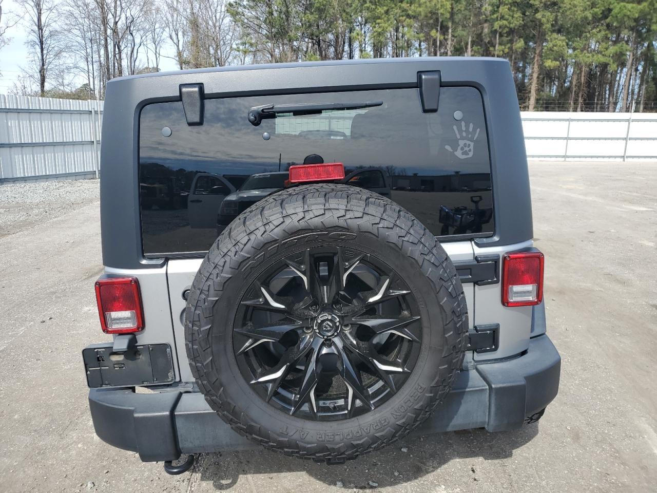 2017 JEEP WRANGLER U - Фото 6