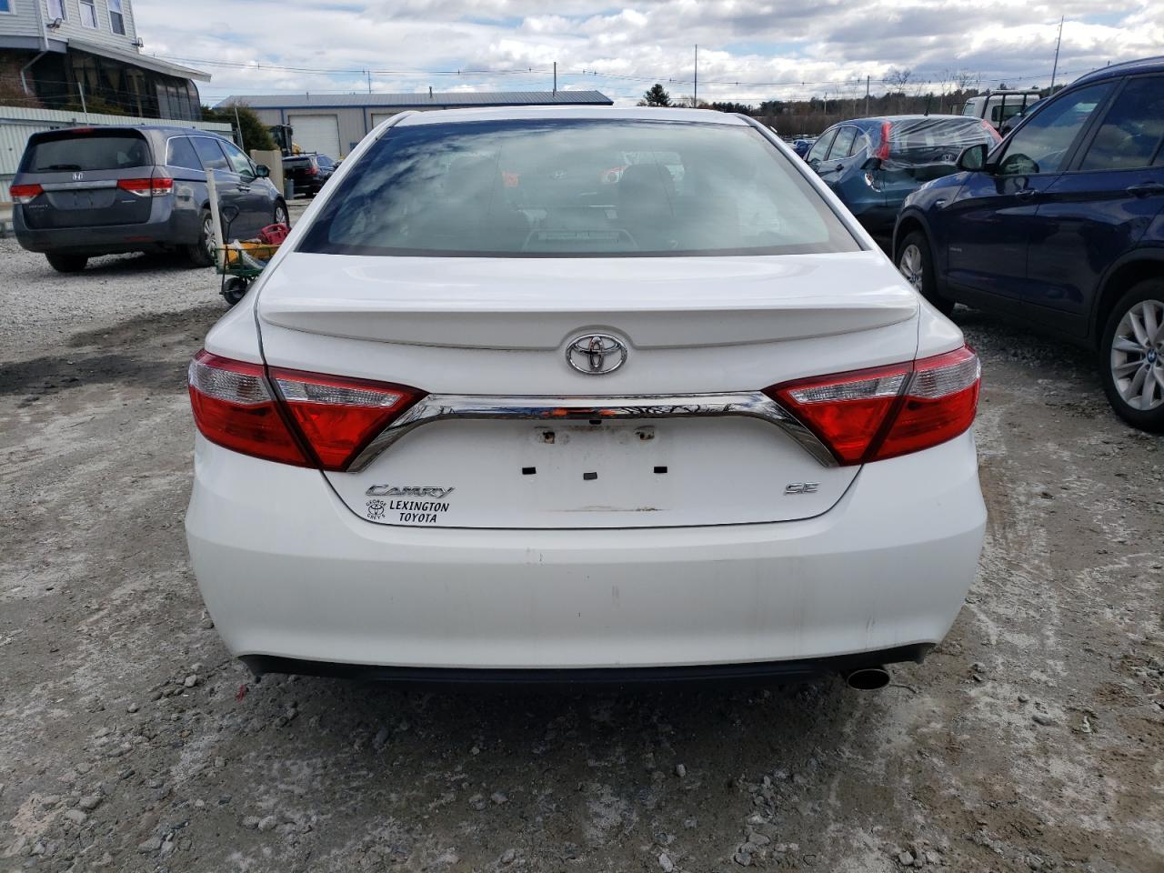 2015 TOYOTA CAMRY LE - Image 6