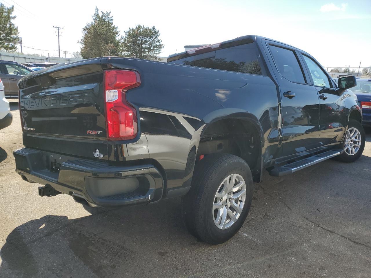2019 CHEVROLET SILVERADO - Фото 3