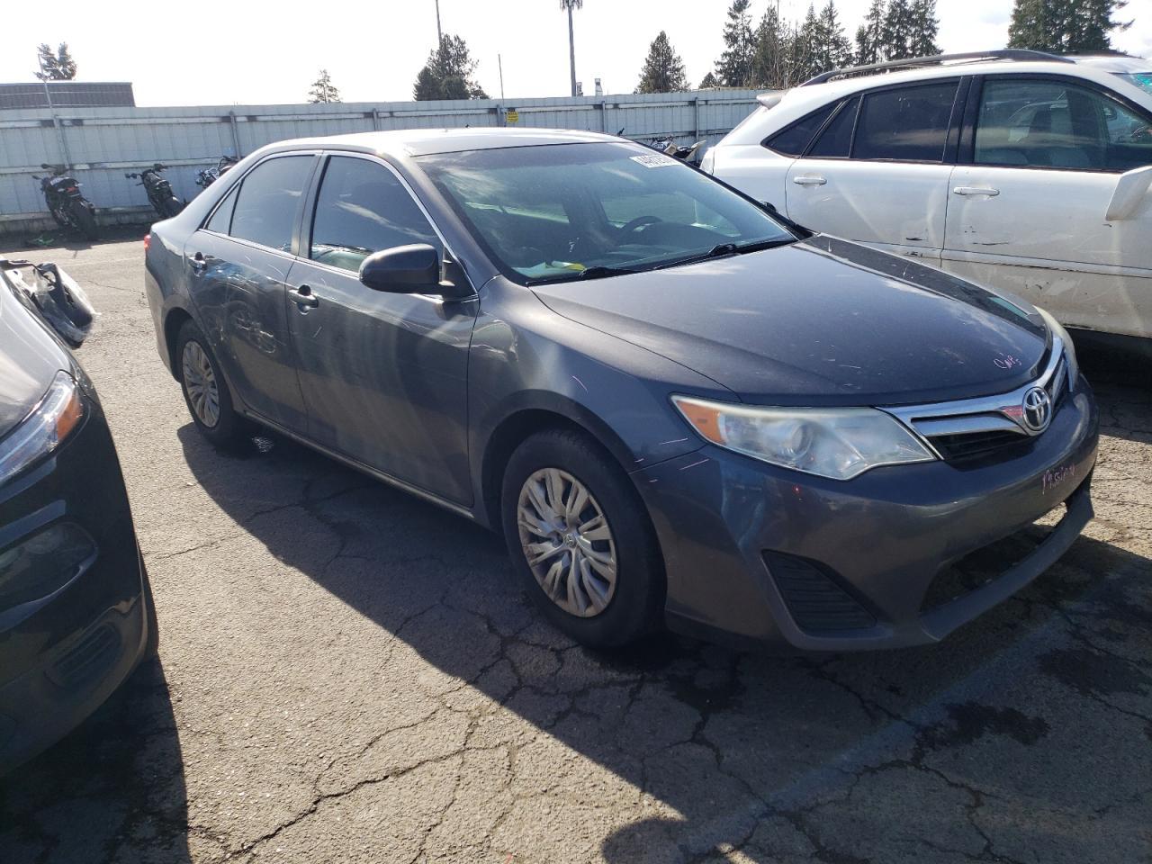 2013 TOYOTA CAMRY L - Фото 4
