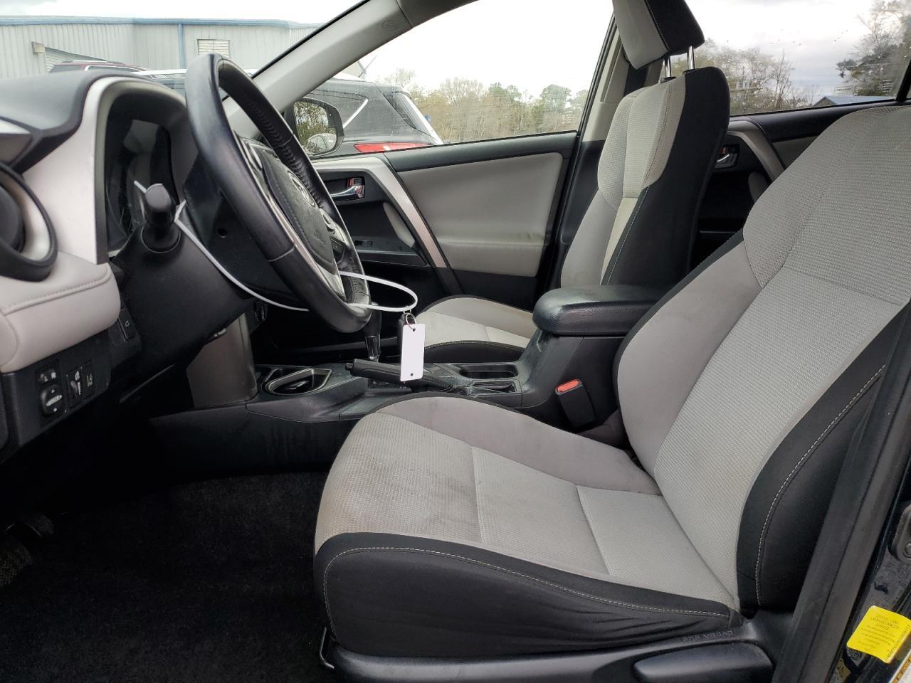 2017 TOYOTA RAV4 XLE - Image 7