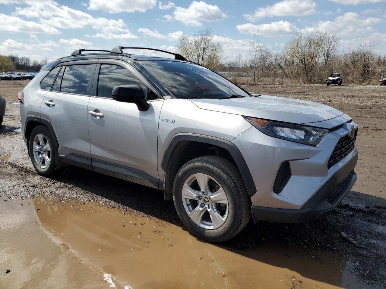 2021 TOYOTA RAV4 LE - Фото 4