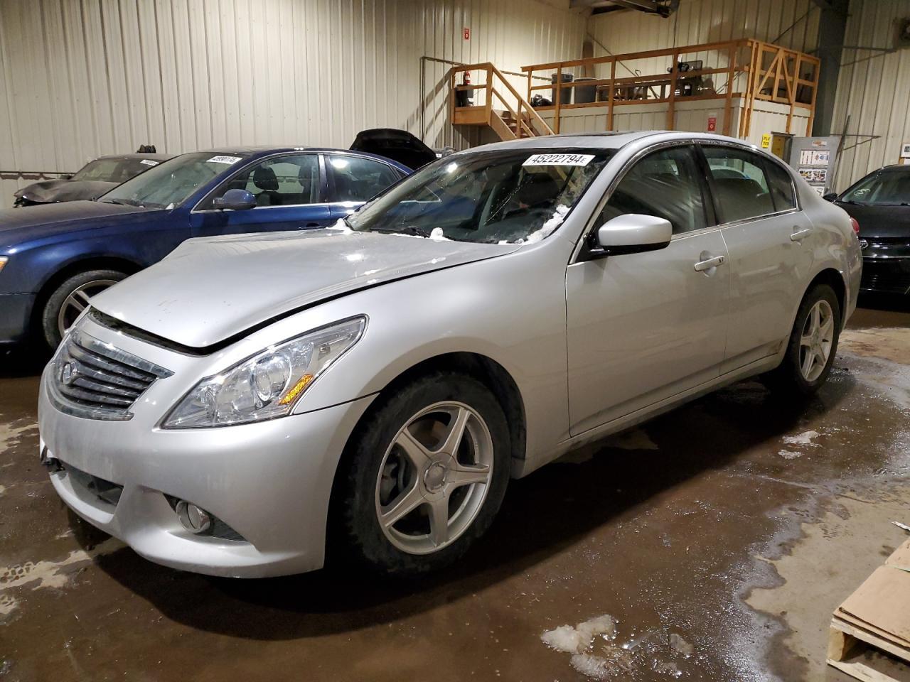 2010 INFINITI G37 car image