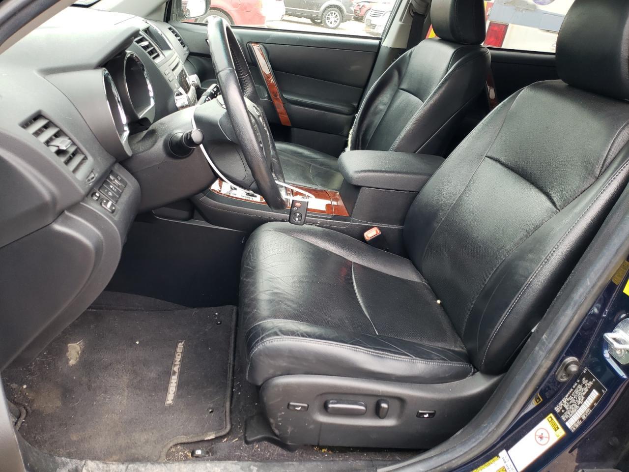 2011 TOYOTA HIGHLANDER - Фото 7