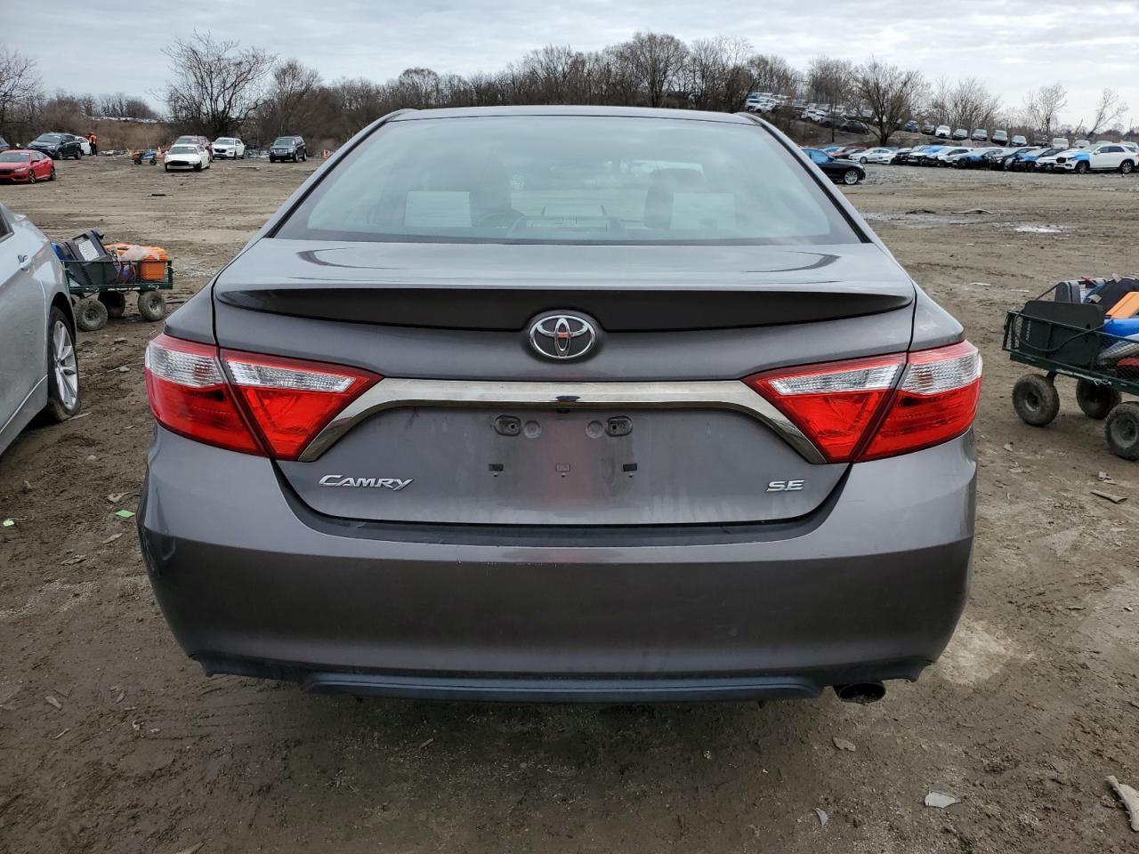 2015 TOYOTA CAMRY LE - Фото 6
