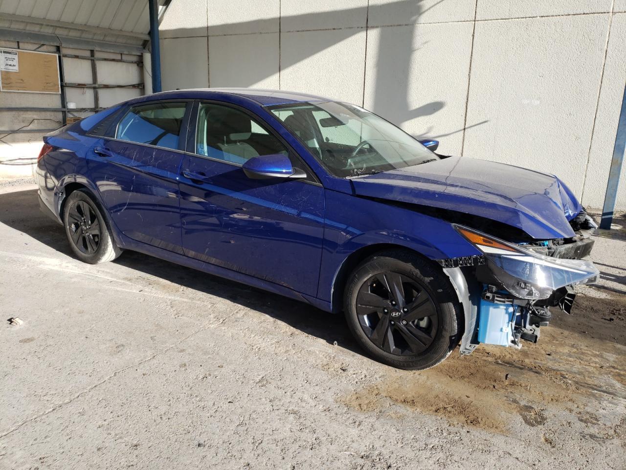 2023 HYUNDAI ELANTRA SE - Image 4