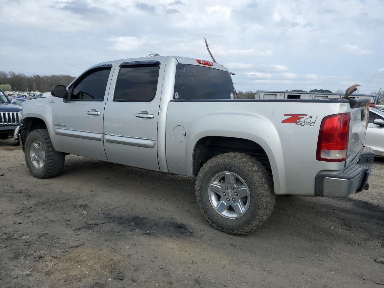 2011 GMC SIERRA K15 - Image 2