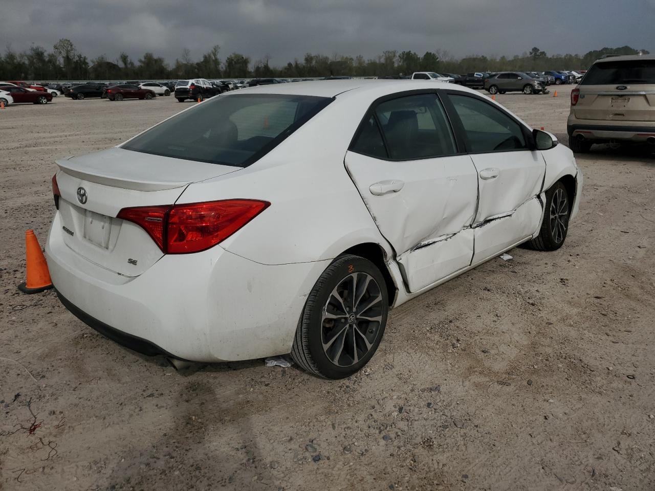 2018 TOYOTA COROLLA L - Image 3
