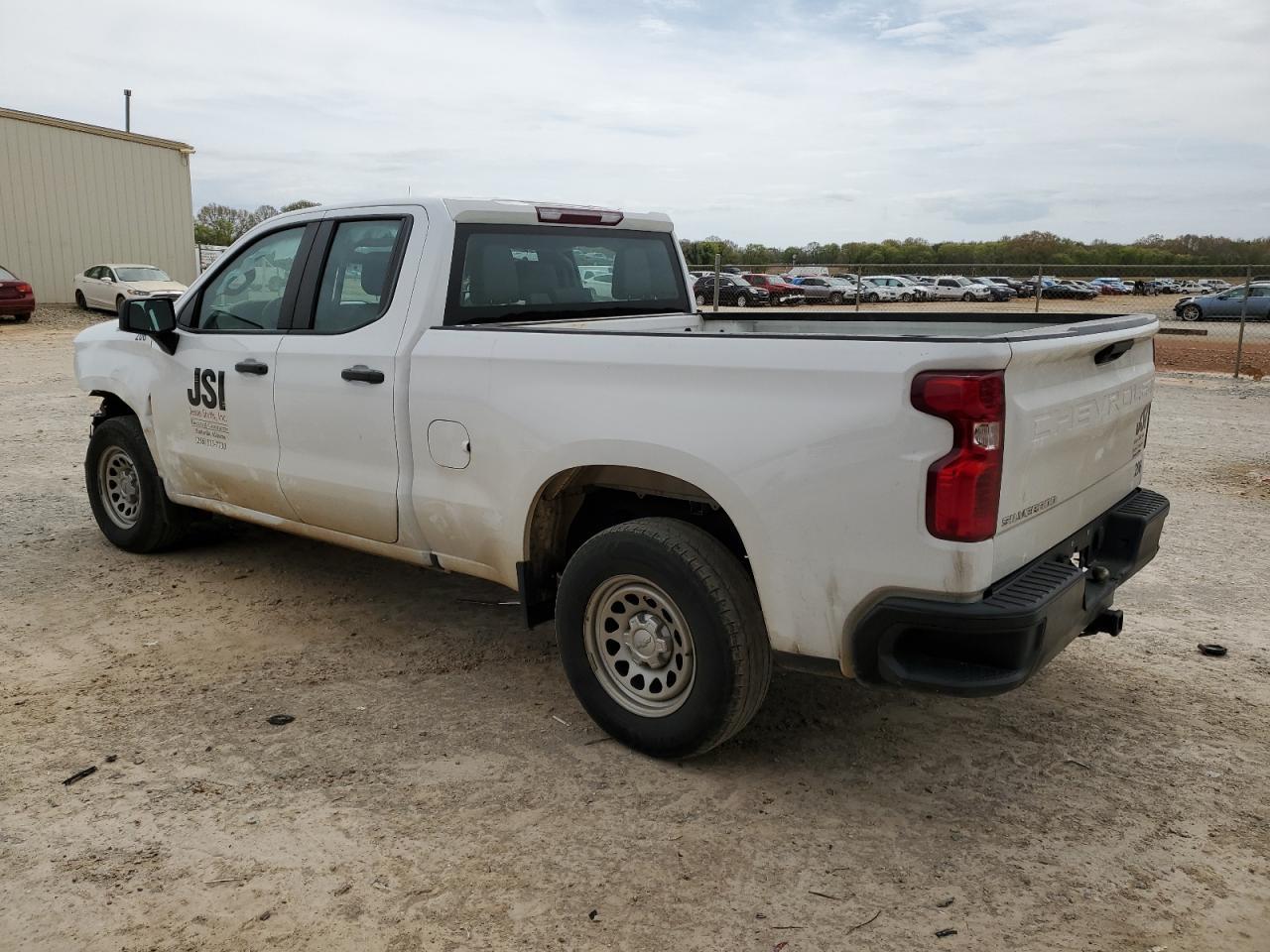 2021 CHEVROLET SILVERADO - Фото 2