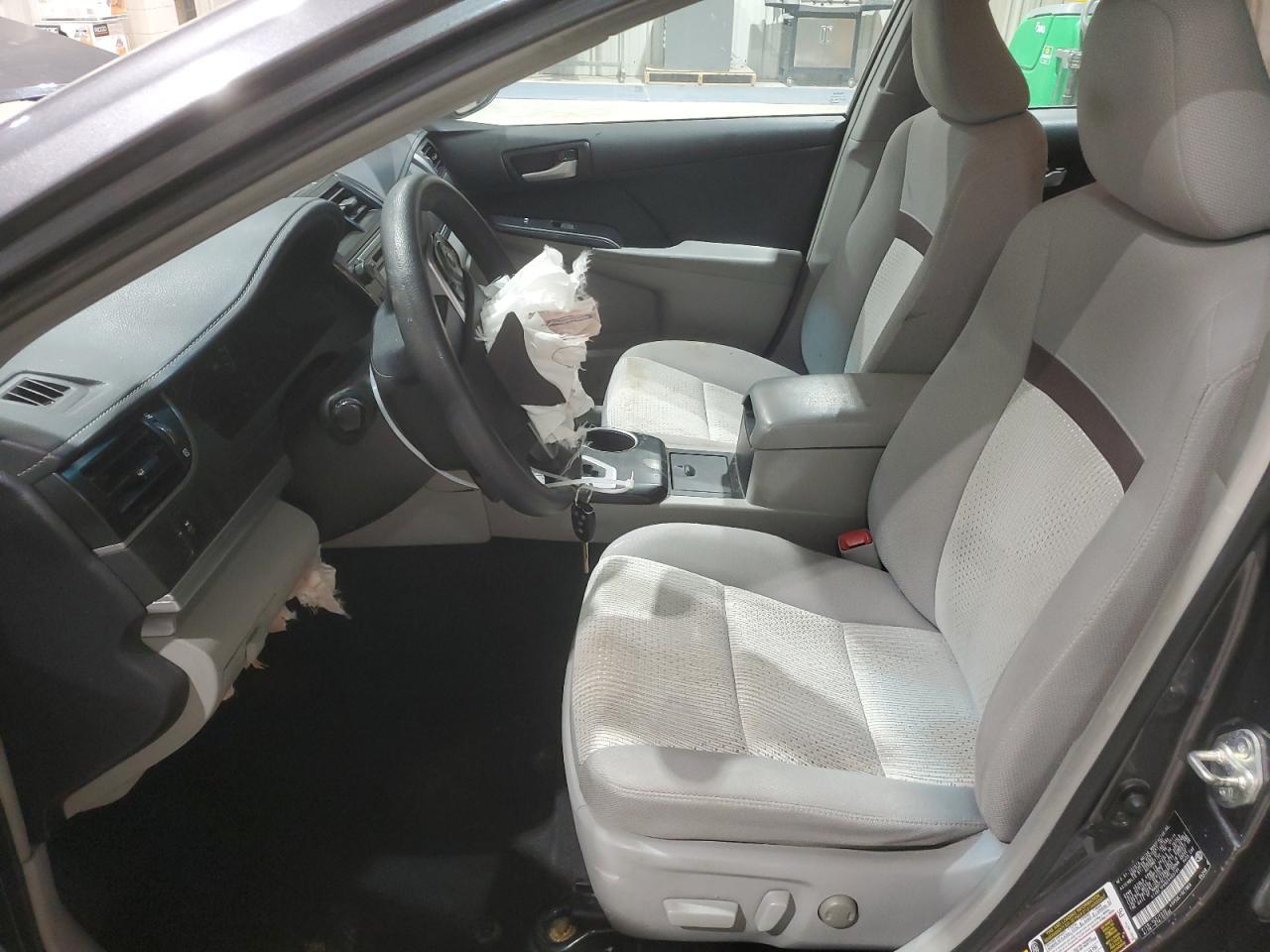 2014 TOYOTA CAMRY L - Image 7