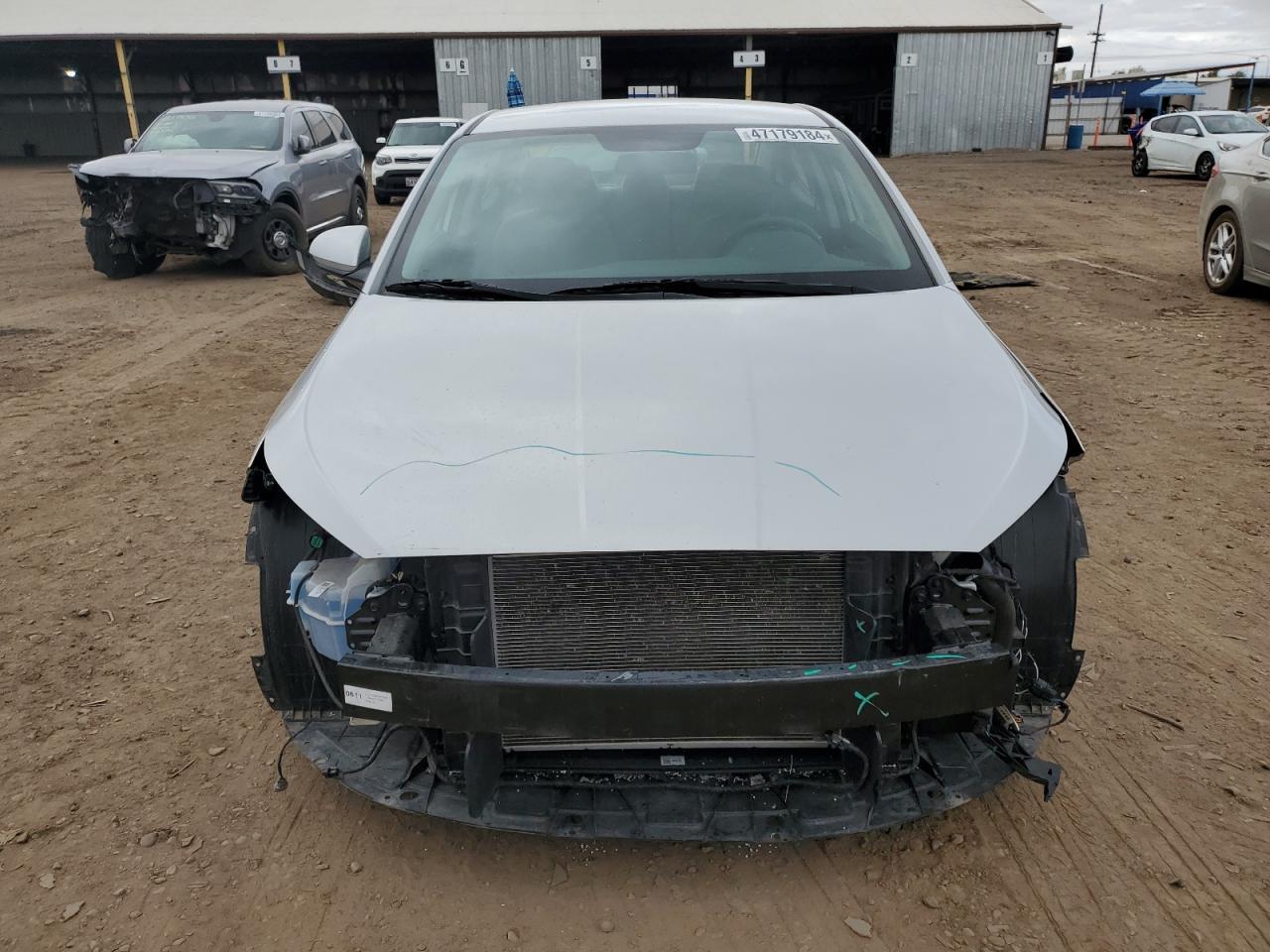 2019 HYUNDAI ELANTRA SE - Фото 5
