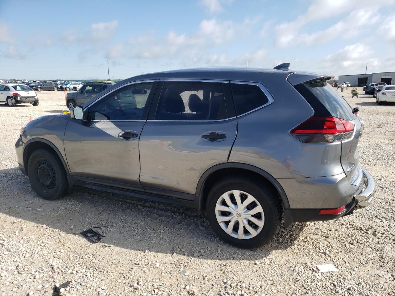 2018 NISSAN ROGUE S - Фото 2