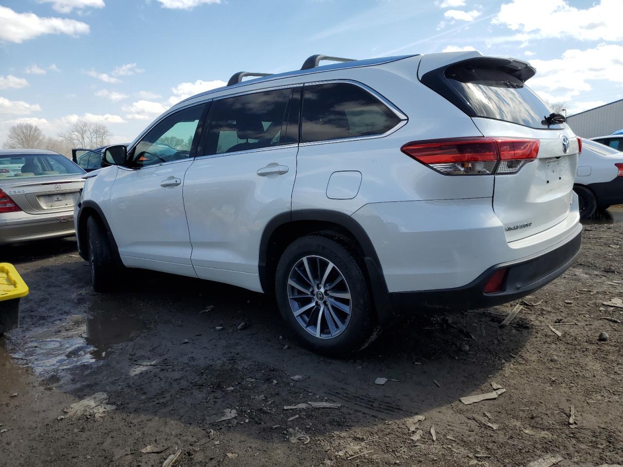 2018 TOYOTA HIGHLANDER - Фото 2